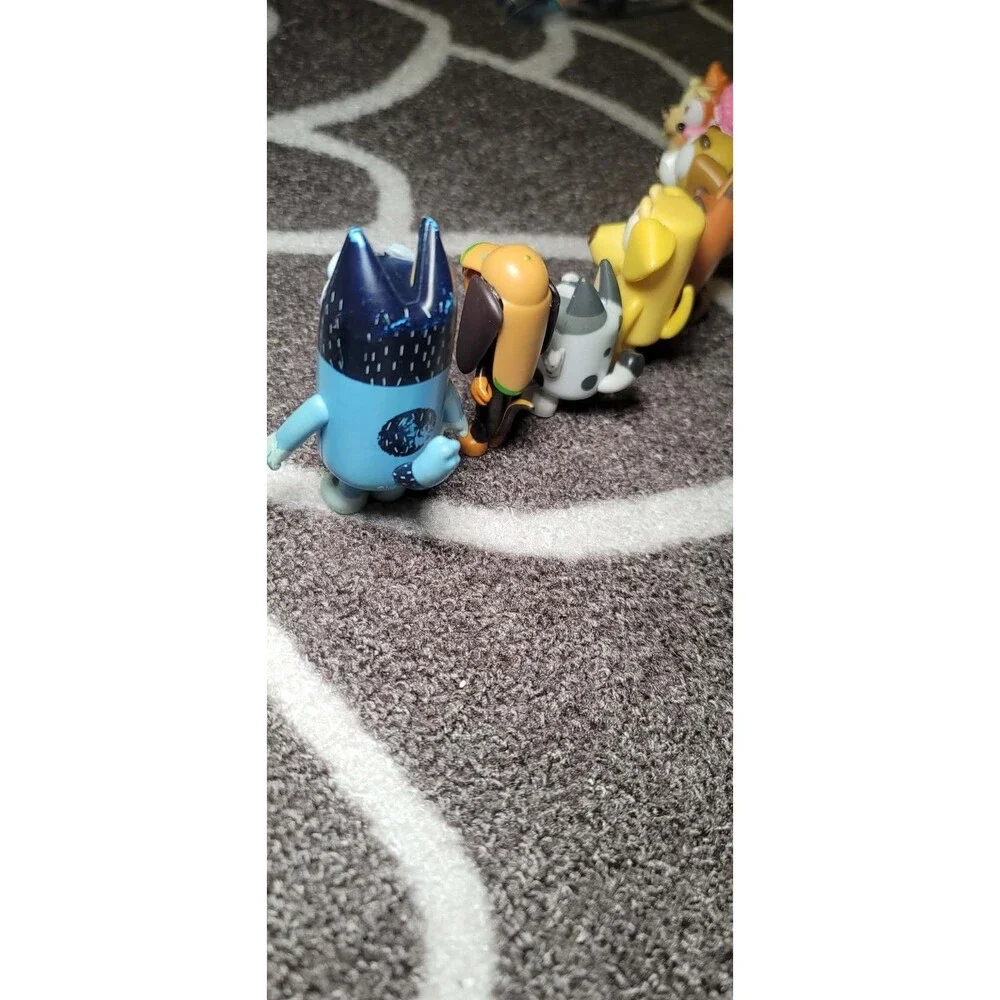 Bluey Figure Lot Bingo Bluey Bandit Muffin Snickers Lucky Cocoa Honey Pretzel